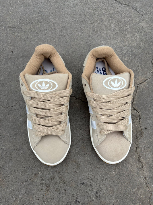 Adidas Campus Beige suela caramelo